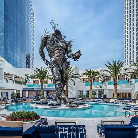 Stunning Strip View Studio W Balcony Access 35308